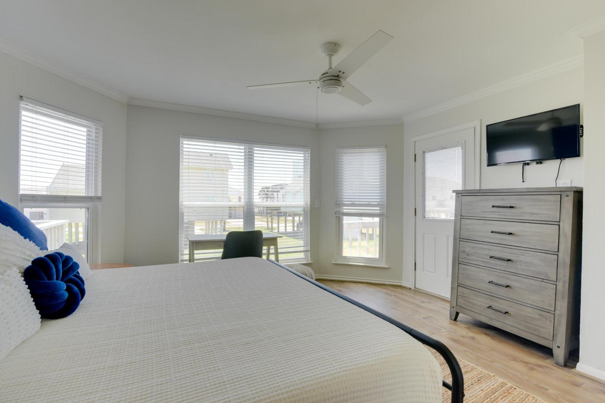 Galveston Townhome With Balconies Walk To Beach! Esterno foto