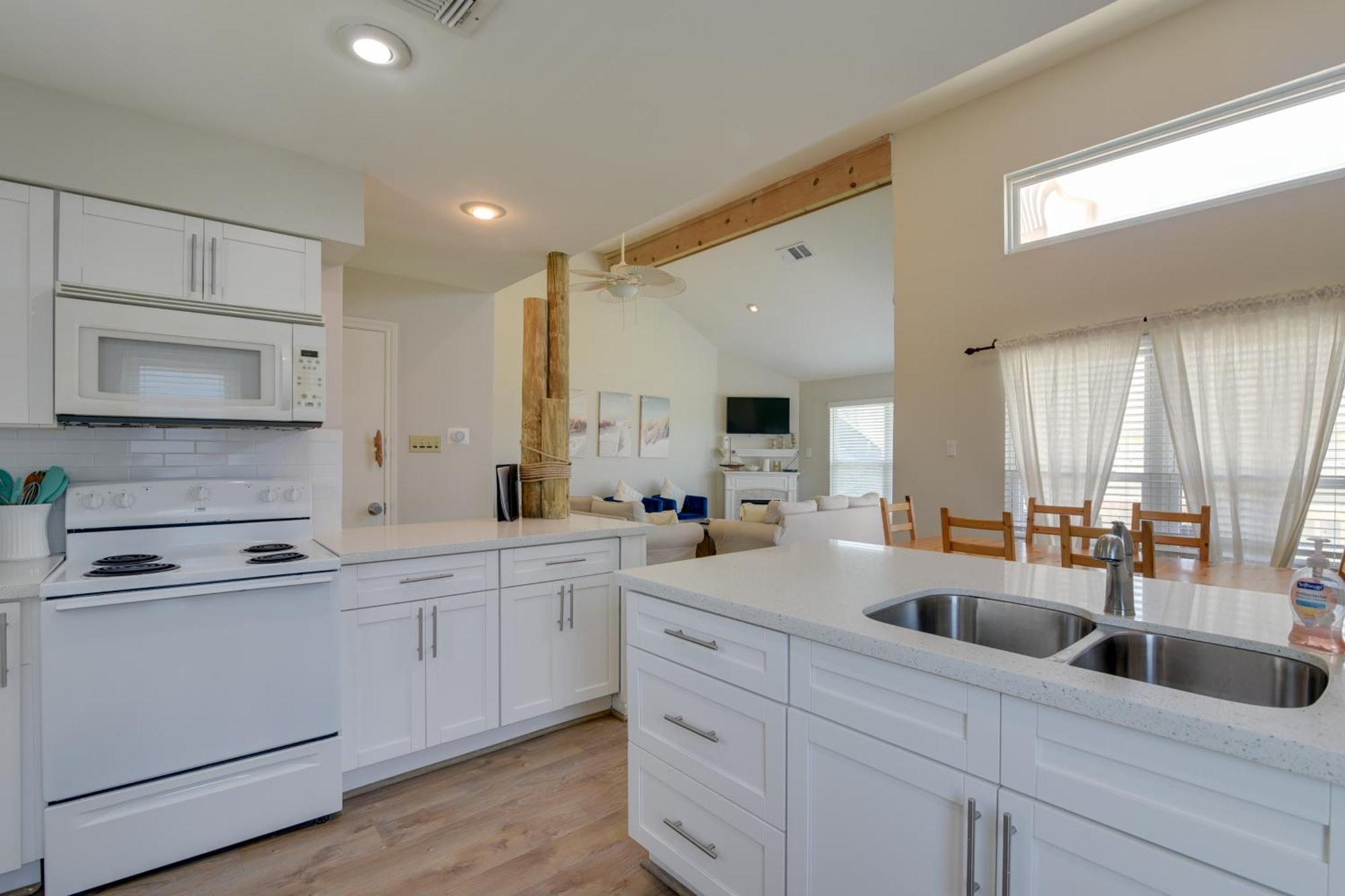 Galveston Townhome With Balconies Walk To Beach! Esterno foto