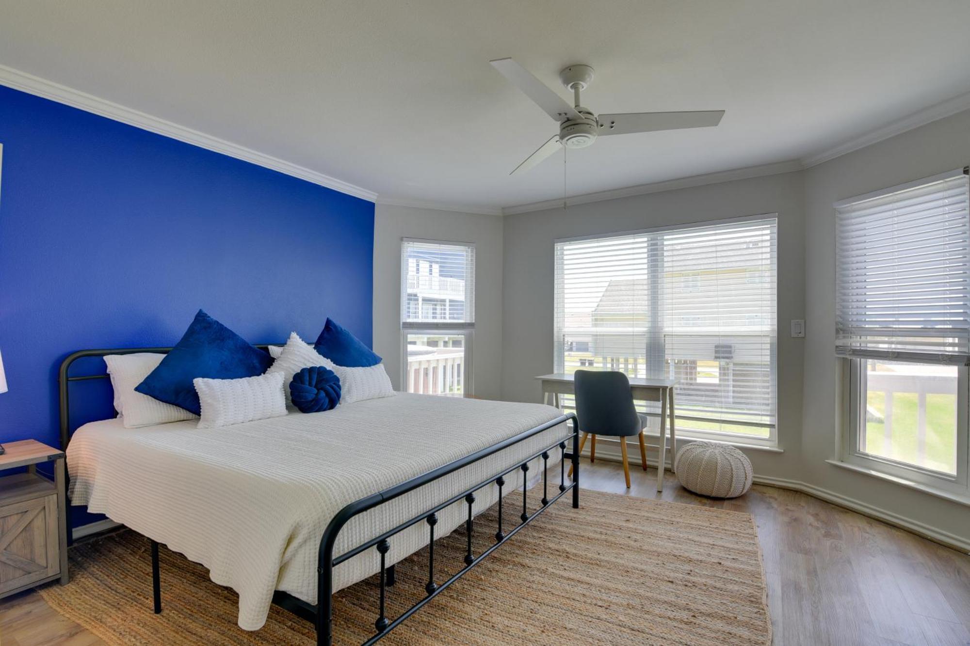 Galveston Townhome With Balconies Walk To Beach! Esterno foto